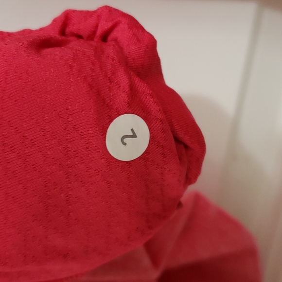 Lululemon Think Fast Lon Sleeve - Picture 5 of 5